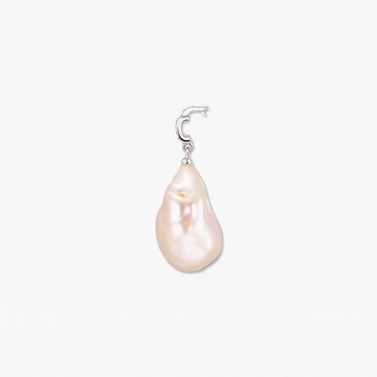 Baroque pearl pendant with a rhodium‑plated 925 silver bail and white zirconia detail on a white background.